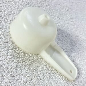5/$35 Vintage Tupperware White Plastic Mini Funnel